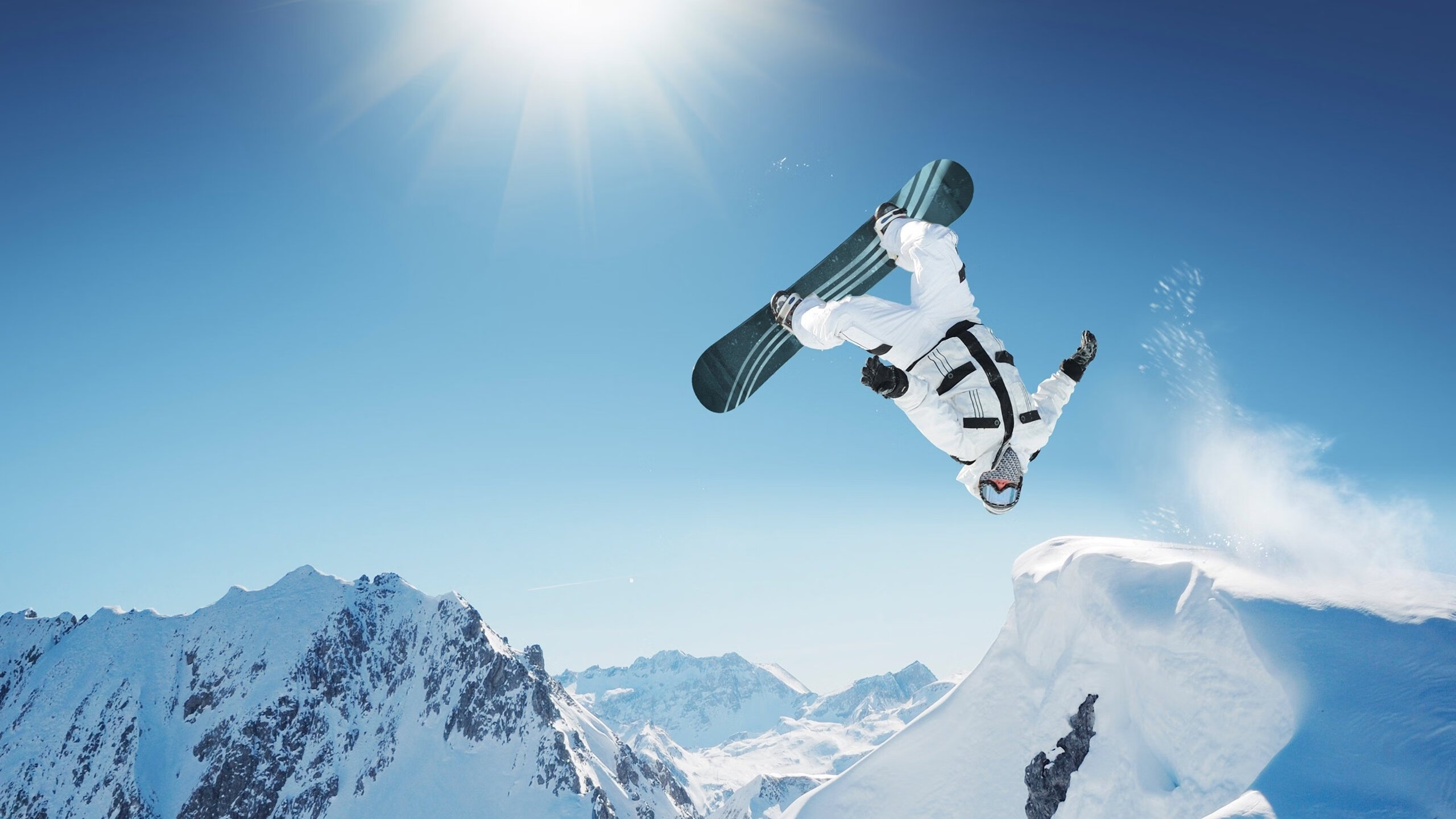 全国田径锦标赛跳远项目精彩纷呈 新星闪耀创佳绩