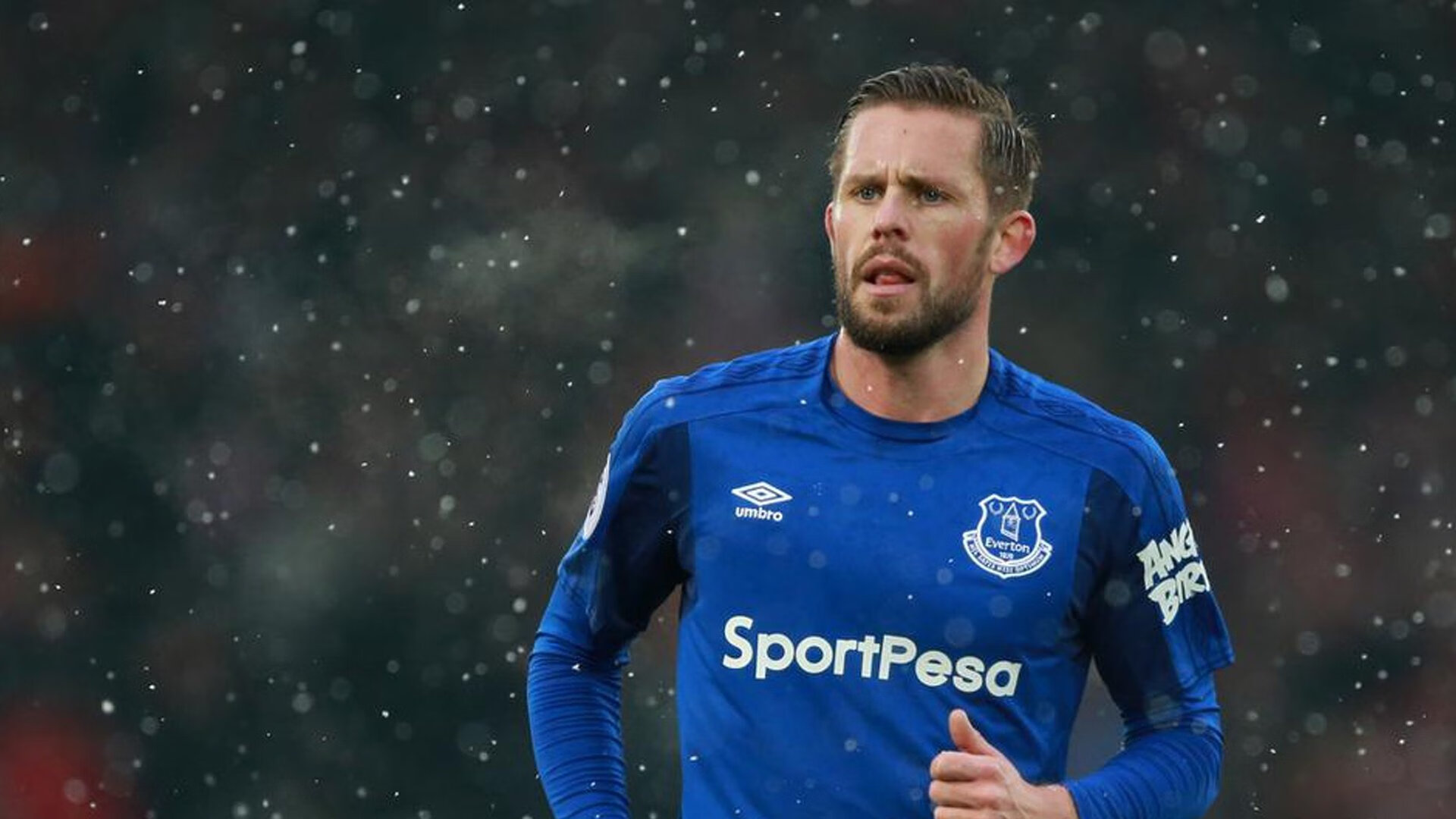 天才新星上演完美帽子戏法，助球队逆转夺冠